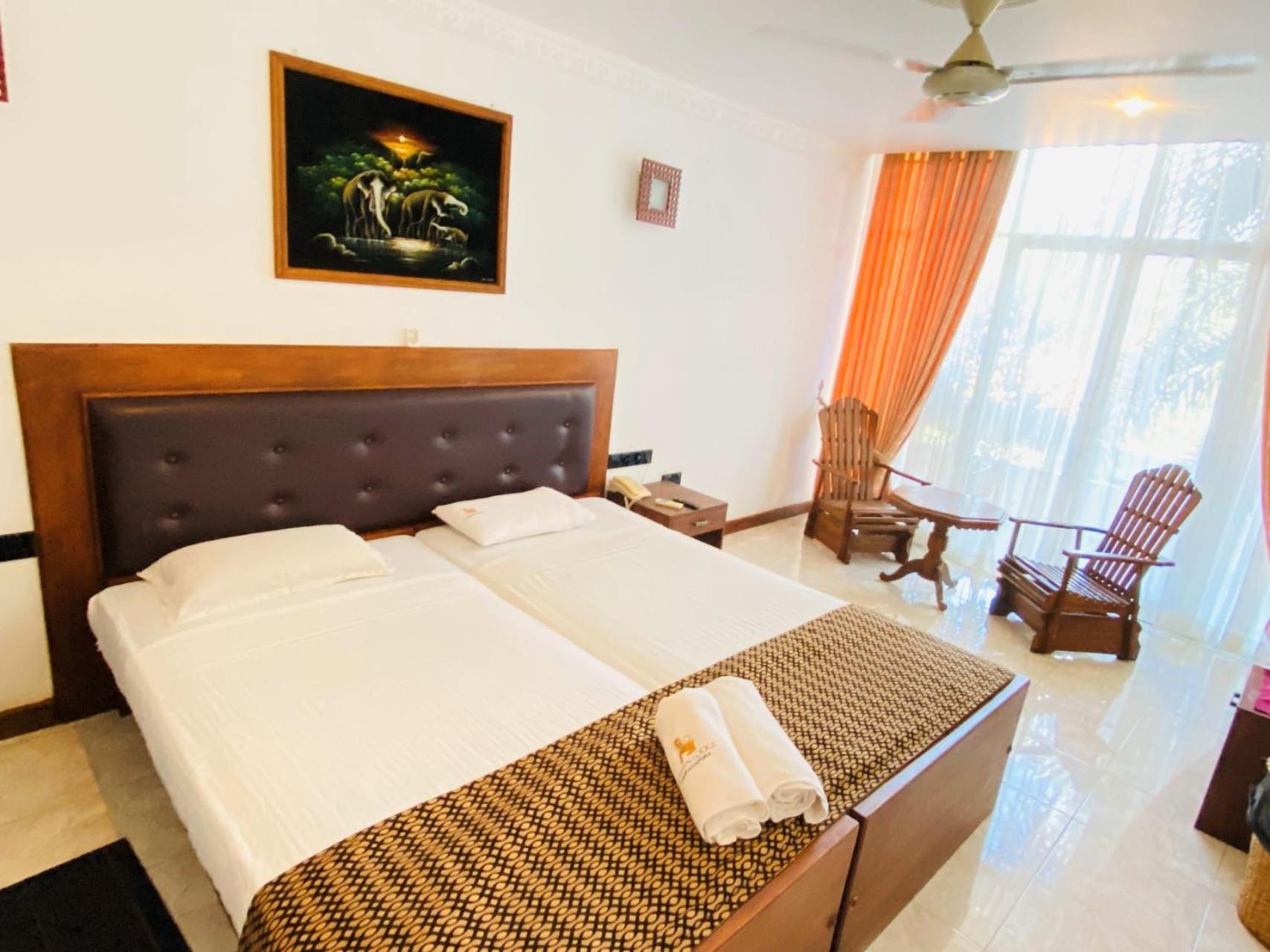 Ceylan Lodge 아누라다푸라 외부 사진
